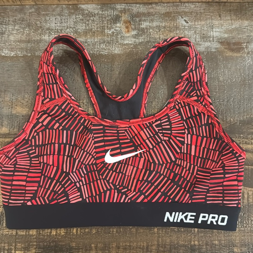 Nike pro sports bra